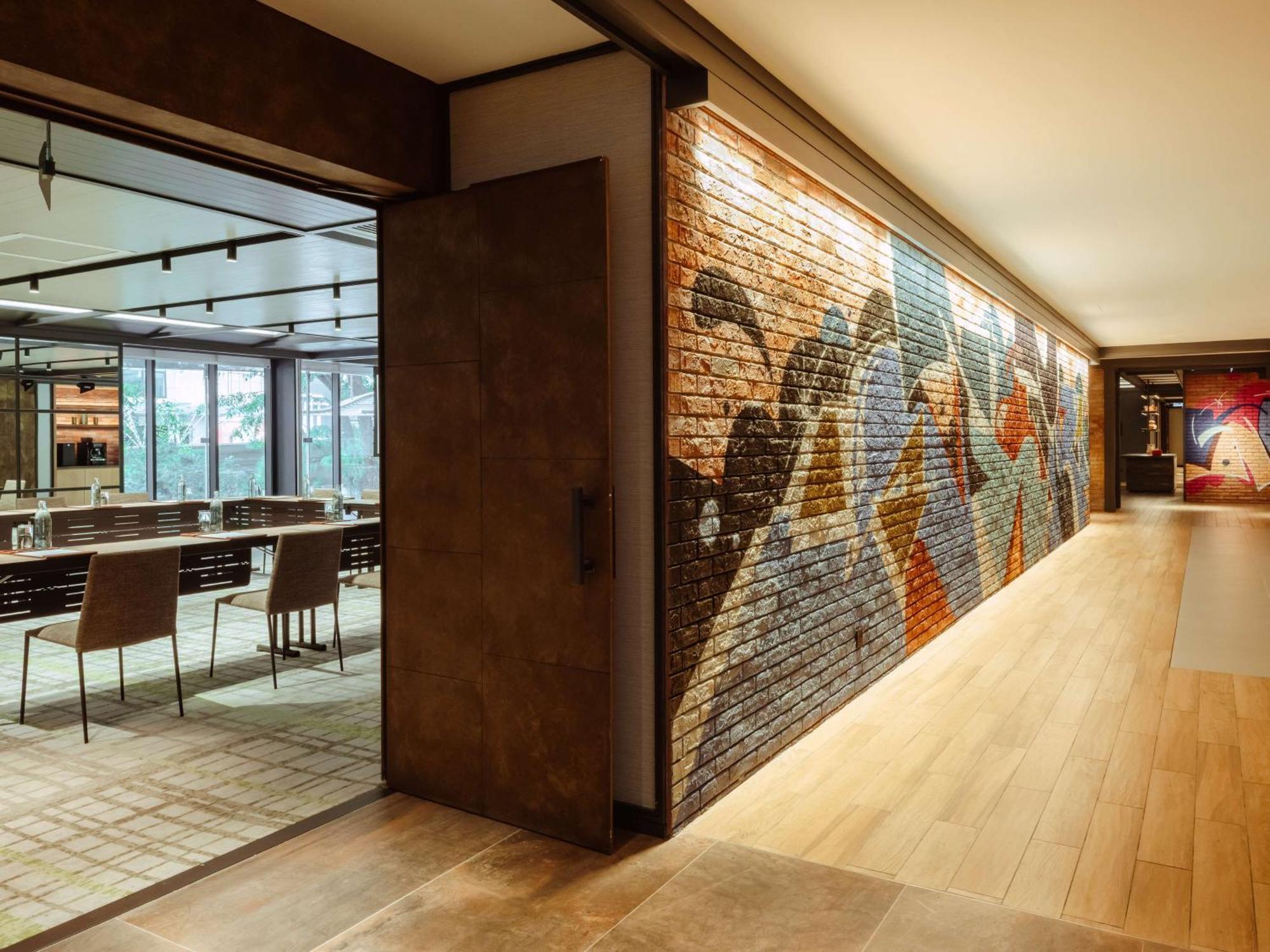 Hyatt Centric Centre 5*